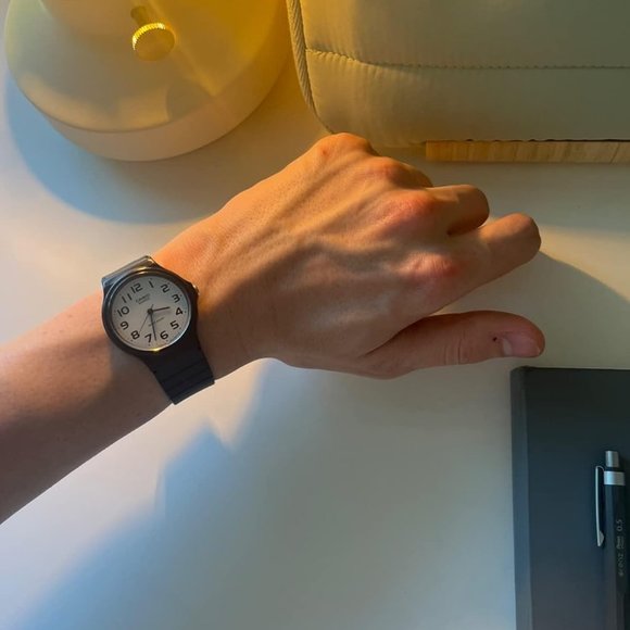 Casio Men's MQ24-7B2 Analog Watch with Black Resin Band - Picture 3 of 8